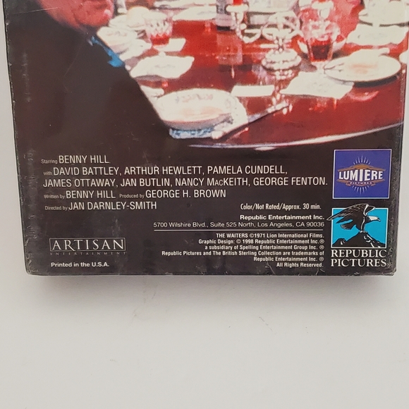 Sealed! Benny Hill: The Waiters (VHS) - Picture 3 of 5